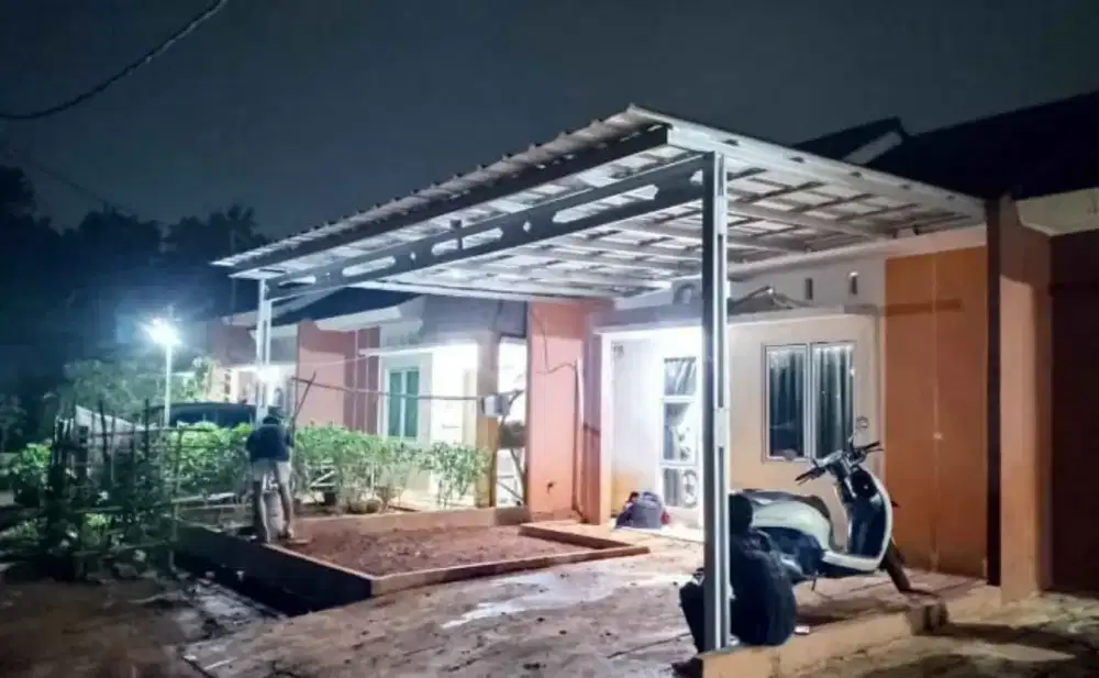 Karnopi rangka baja ringan atap galvalum terpasang