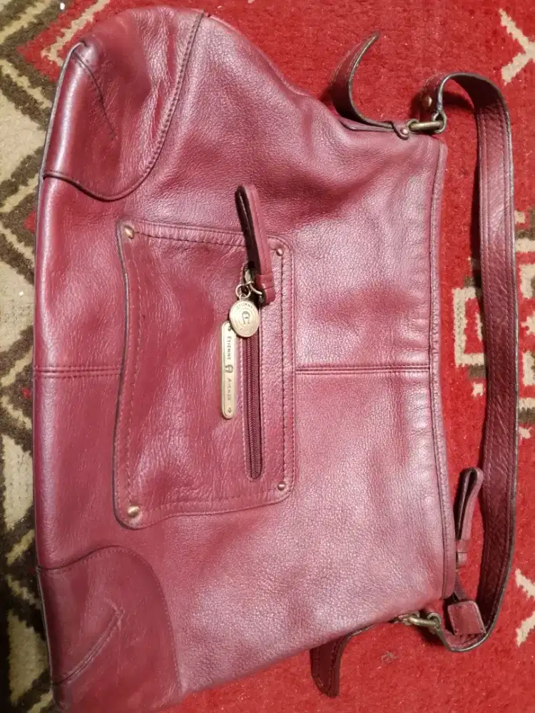 Aittene Aigner beli di Thrift