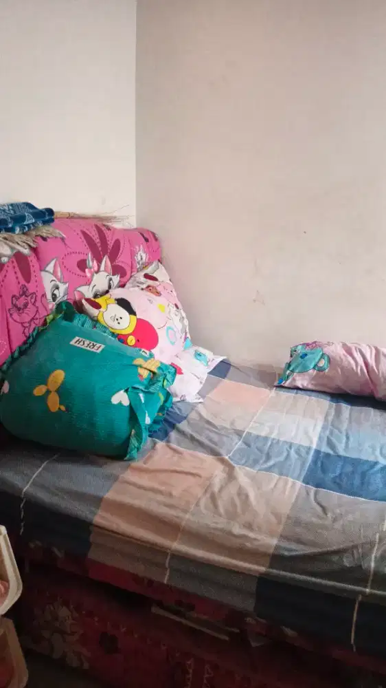 Tempat tidur 2 tingkat
