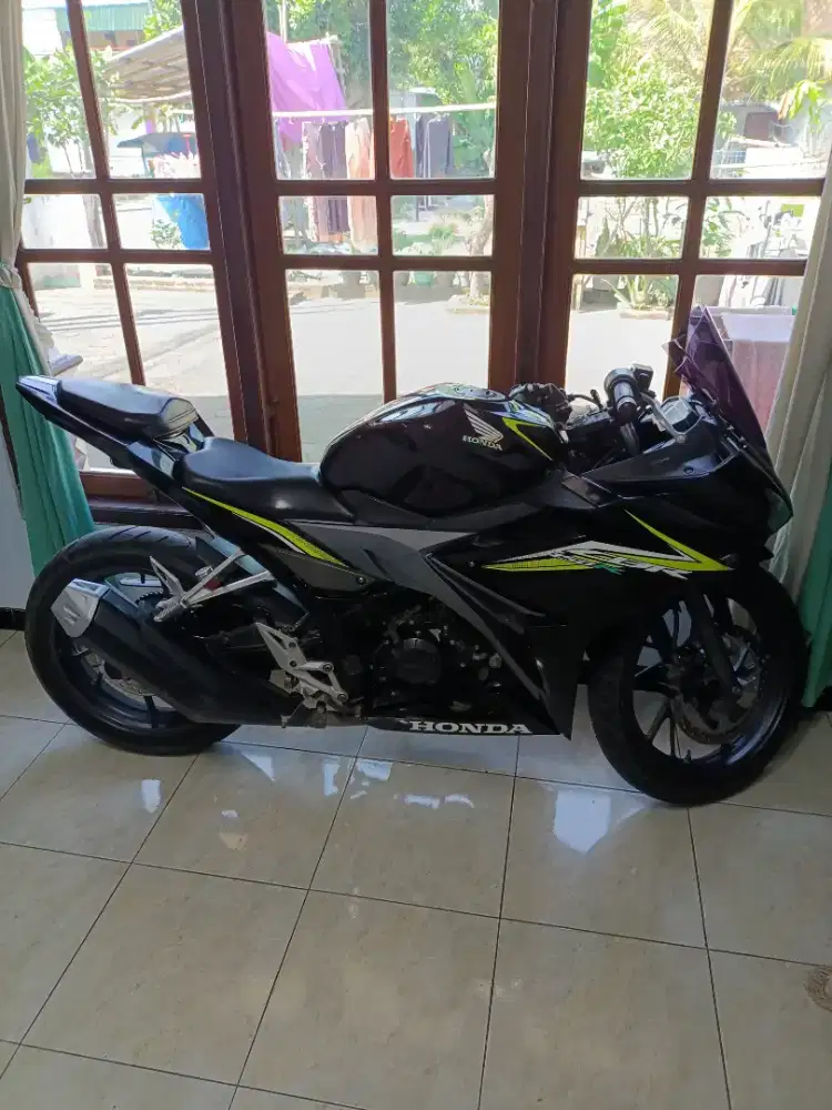 Motor HONDA CBR 150R