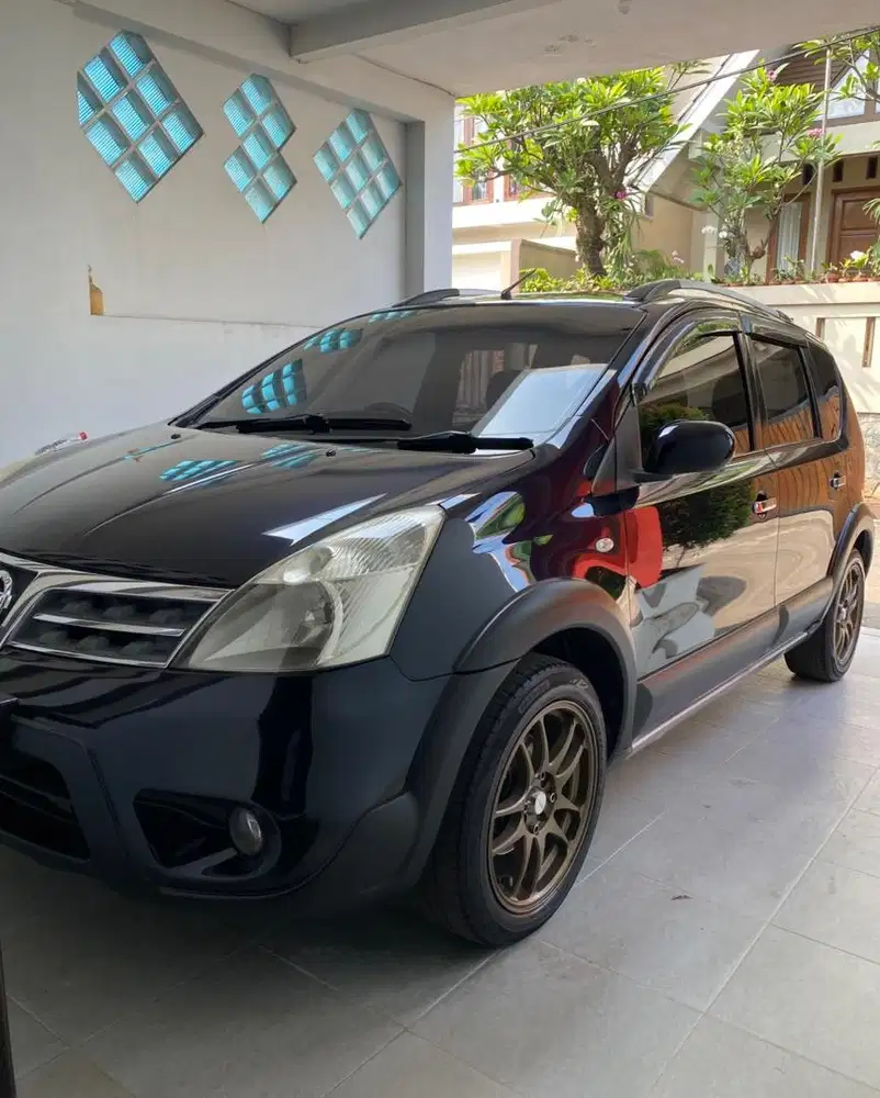 Dijual Nissan Livina X-Gear A/T