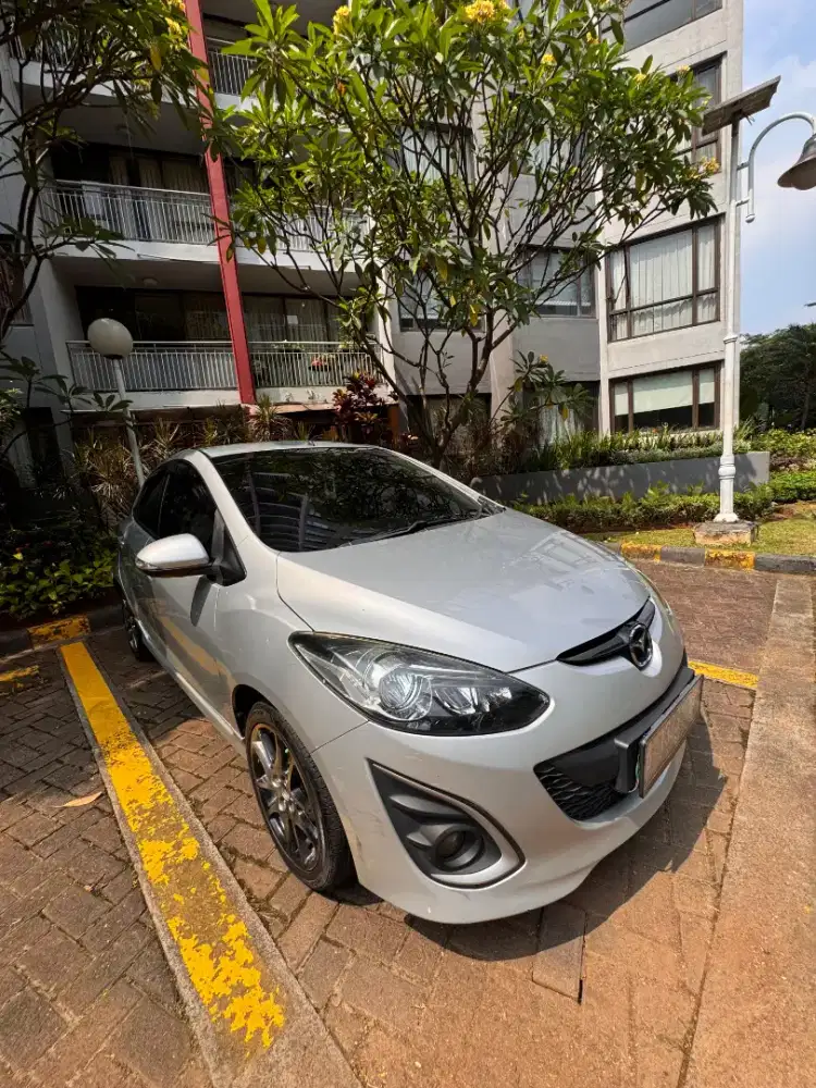 Mazda 2 AT 2014