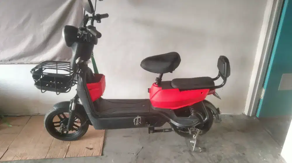 Di jual sepeda listrik lengkap,mins aki drop