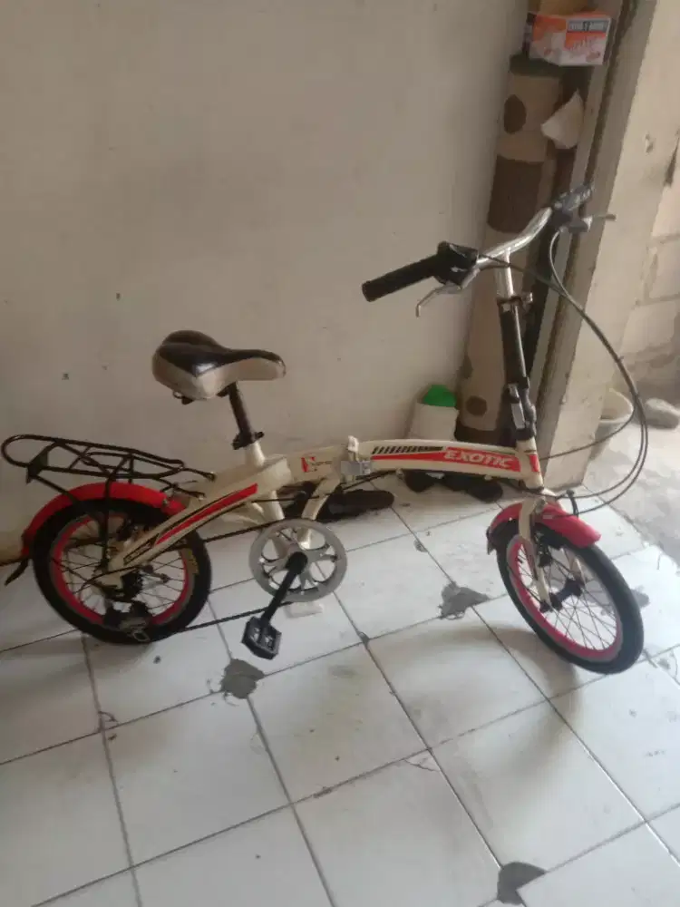 Jual sepeda. Lipat merk exotic UK 16