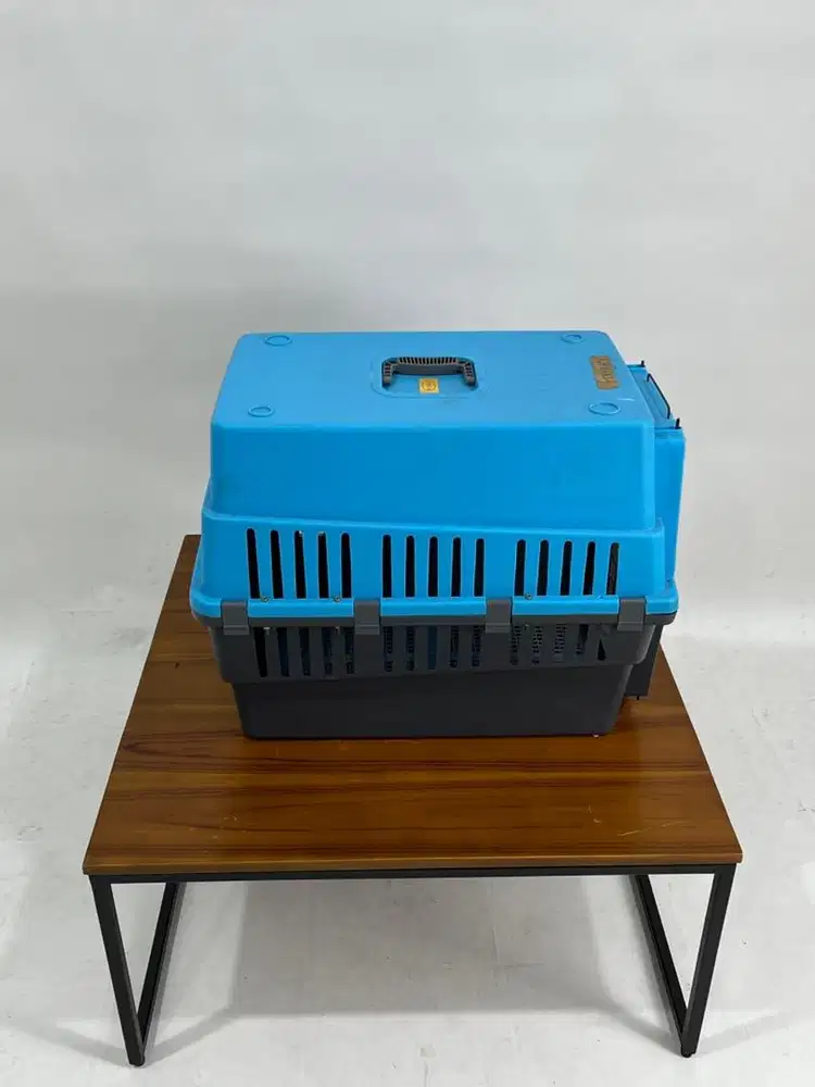 Rumah Kucing / Pet Carrier Plastik Besar