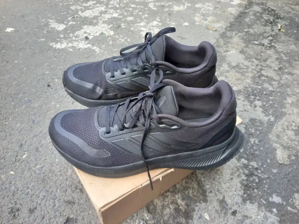 Sepatu lari adidas Runfalcon 5 ori size 44