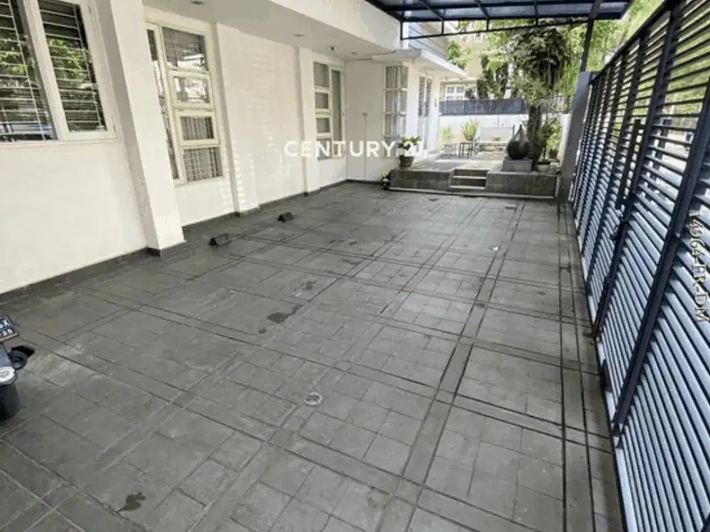 DIJUAL RUMAH DI PONDOK INDAH JAKARTA SELATAN
