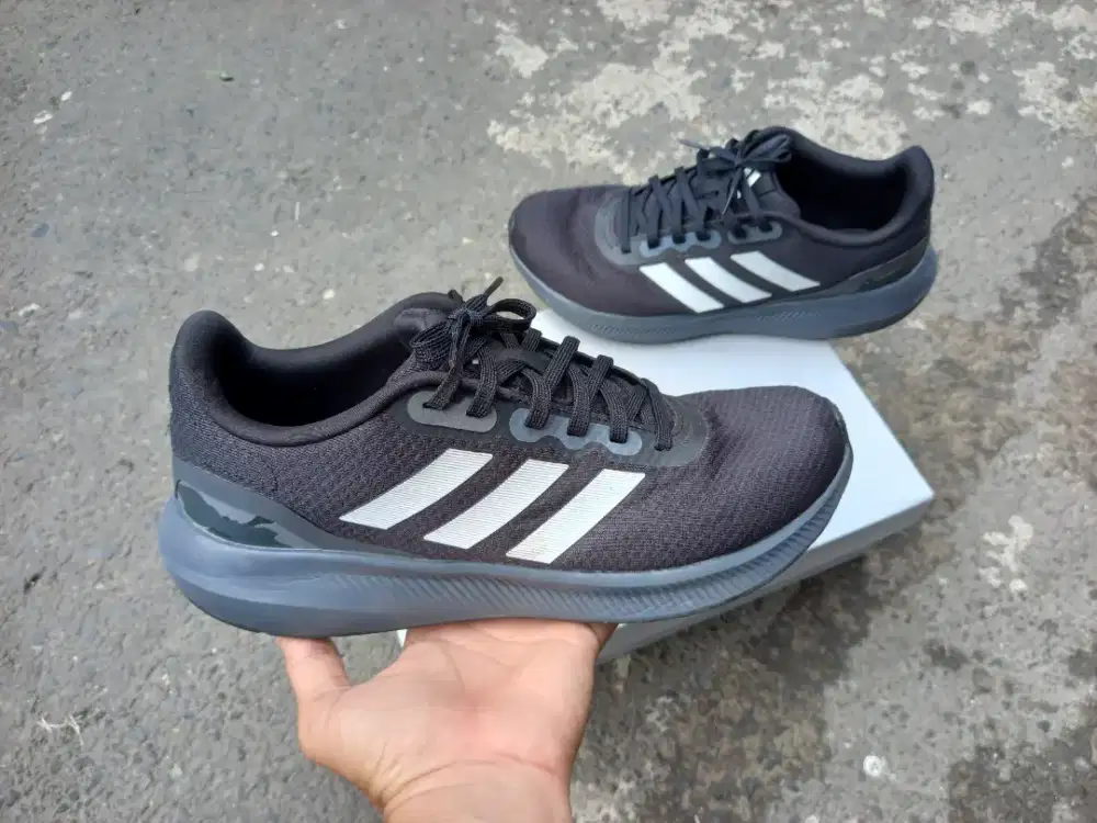 Sepatu adidas runfalcon 3 ori size 42