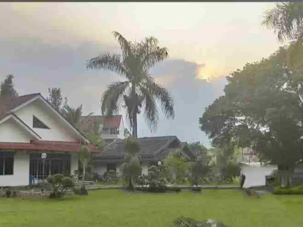 DIJUAL CEPAT VILLA PUNCAK CISARUA DEKAT HOTEL SAFARI, BOGOR JAWA BARAT
