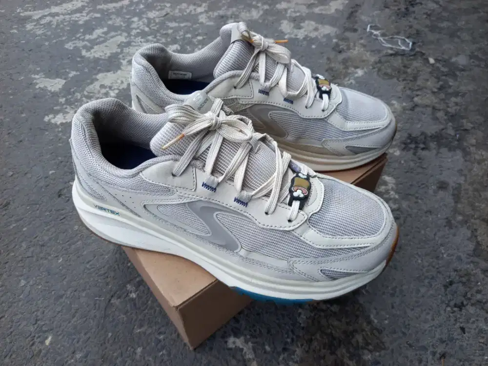 Sepatu skechers vertex original size 45,5