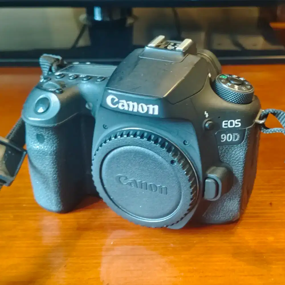 Canon EOS 90D with 2 lenses