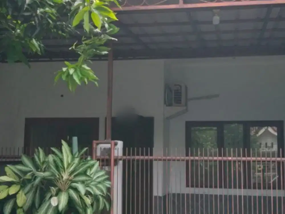 Dijual Rumah Raffles Hills Cibubur