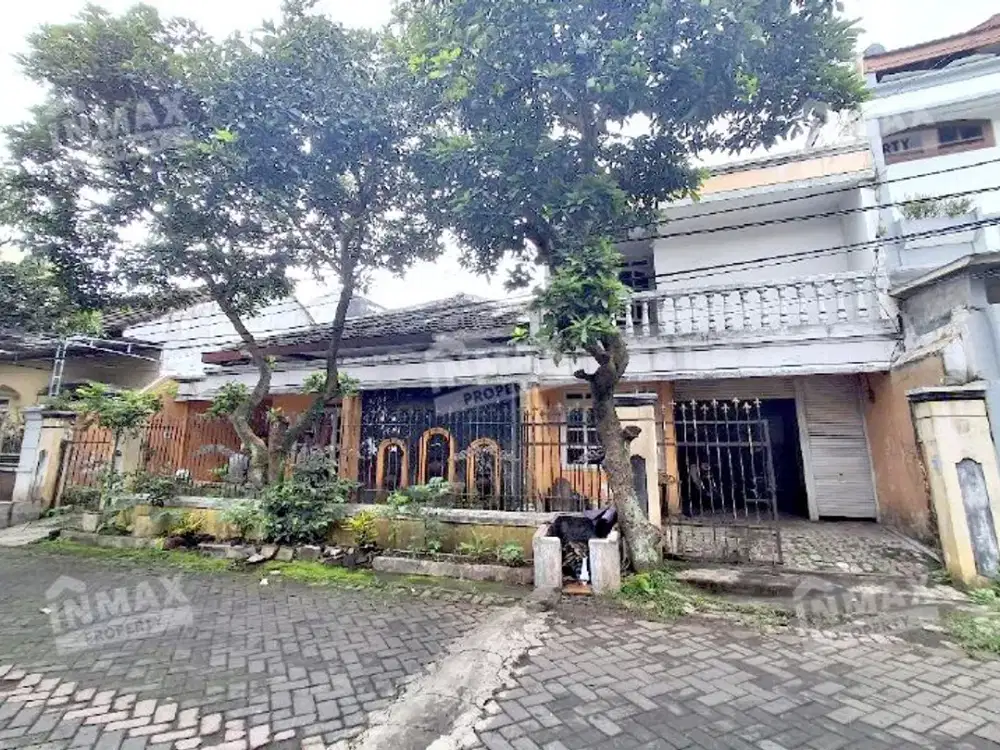 Rumah Luas 2 Lantai Dinoyo Malang, Dekat UNISMA & Mall Dinoyo City