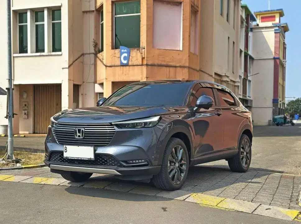 Jual Cepat : Km 6rb Honda HRV 1.5 SE AT 2024 Abu Service Record