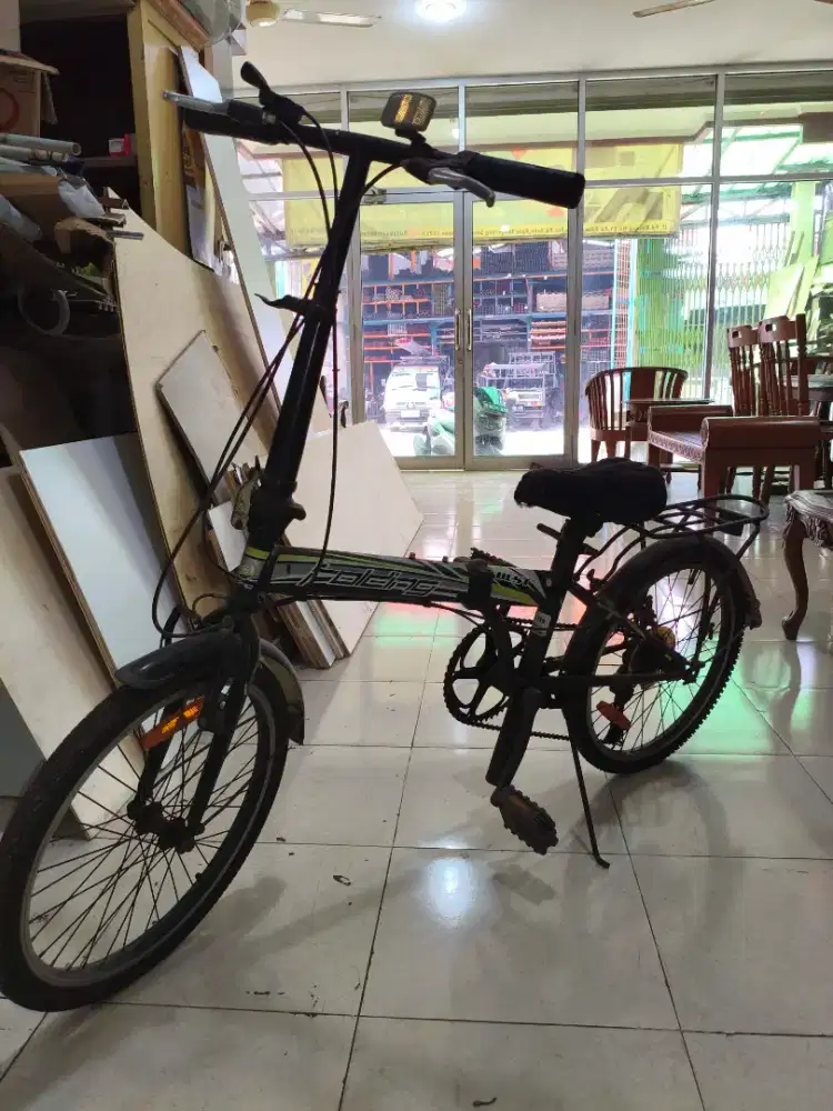 SEPEDA LIPAT BEKAS