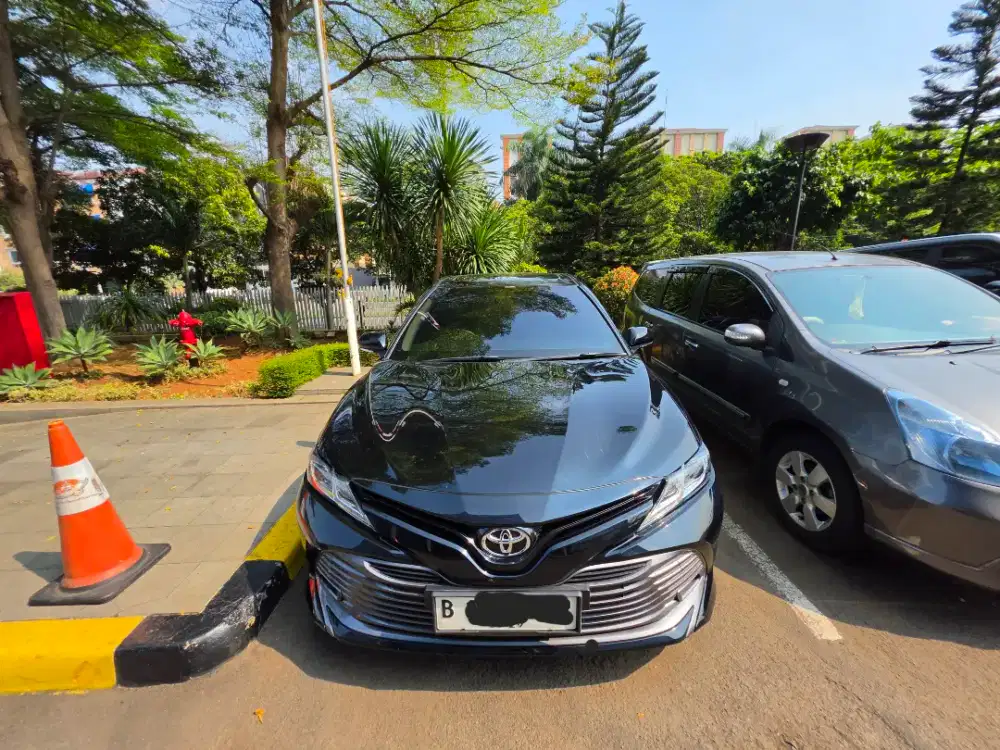 Camry 2.5V user low miles no pr original
