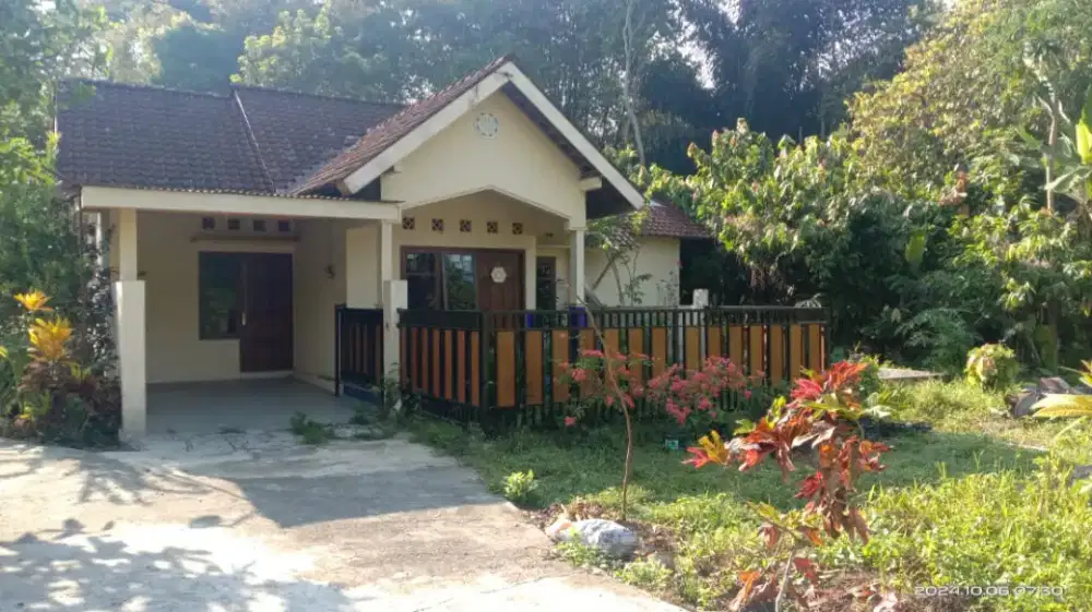 Disewakan rumah dgn nuansa pedesaan udara sejuk