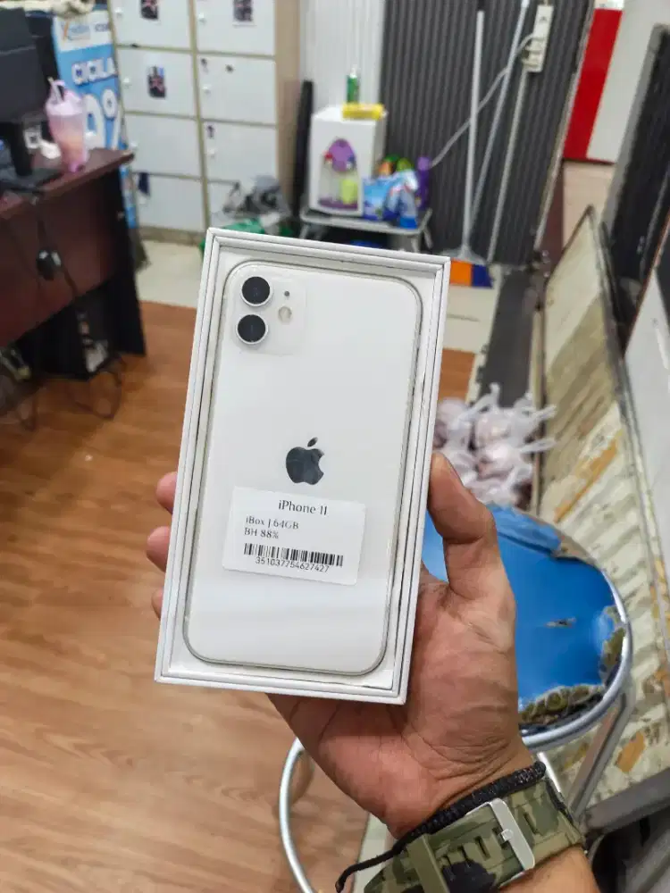 iPhone 11 64 GB Ibox