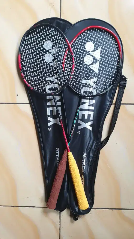 Raket yonex astrox 88D dan yonex arc saber 11 pro