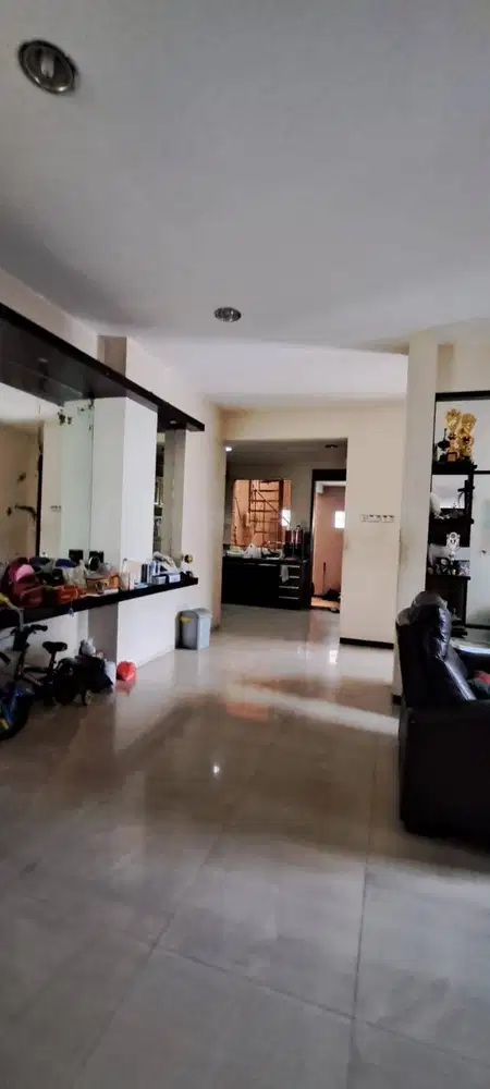 RUMAH MODEL MINIMALIS MAIN ROAD MEKARWANGI