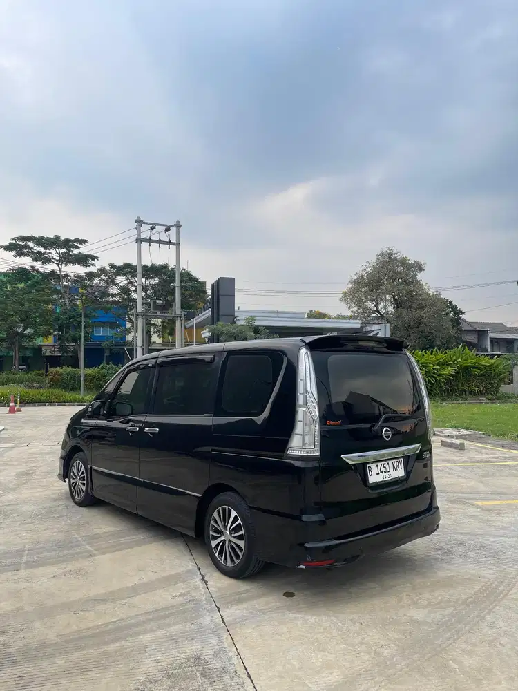 Nissan Serena 2015 Bensin