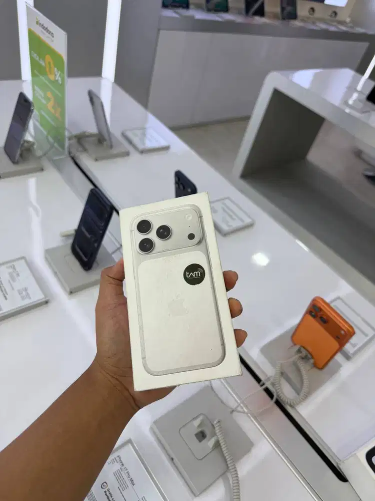 IPHONE 17 PRO/256GB RESMI NE!!! PRPMP FREE ADAPTOR!!!