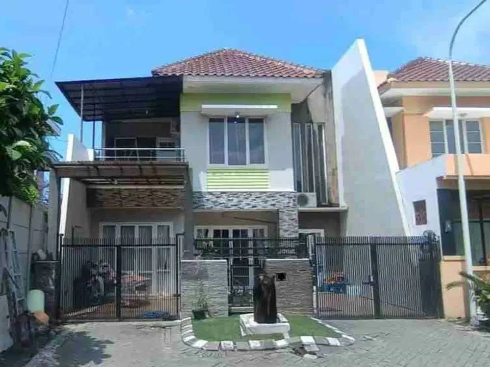 Dijual Cepat Rumah Mewah 2 Lantai di Perum Sakura Ketintang