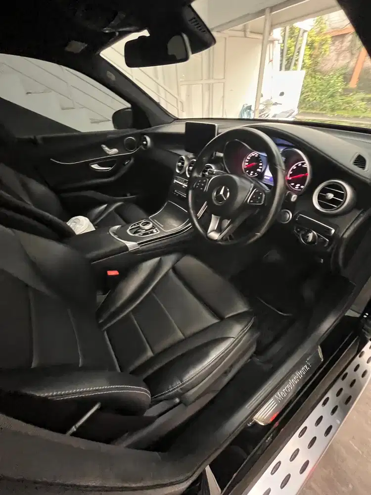 Mercedes-Benz GLC250 2016 Bensin