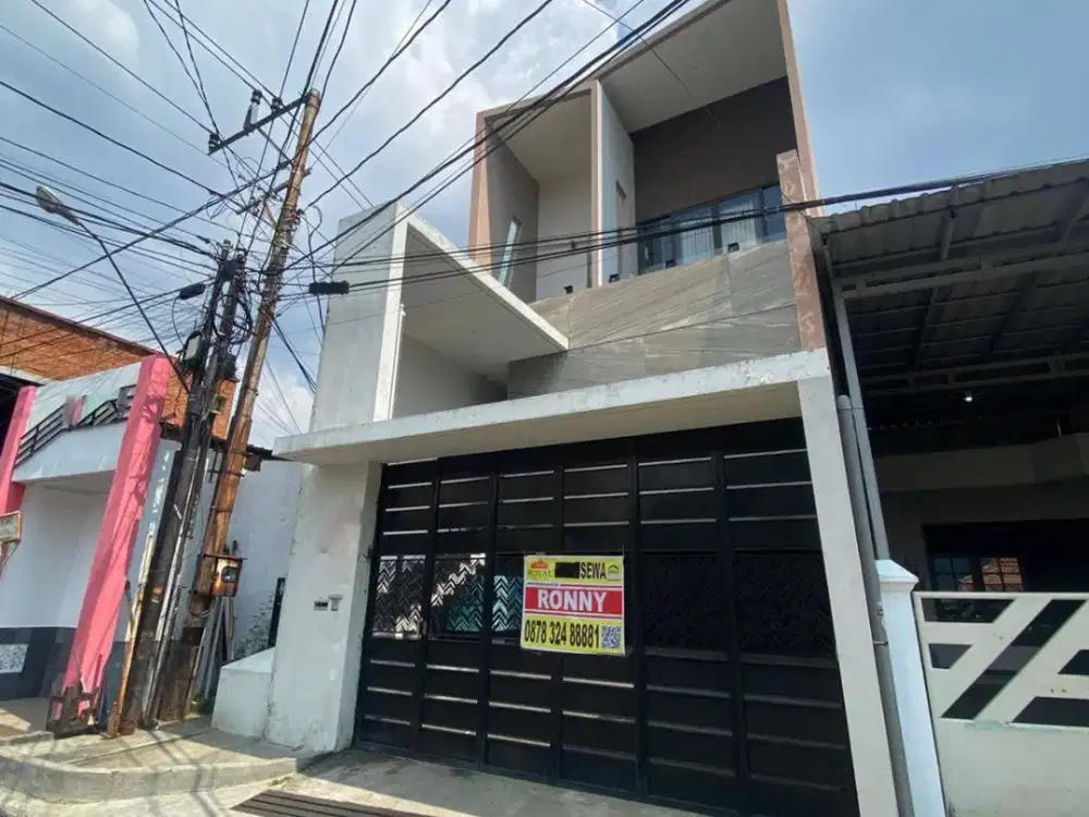 Disewakan Rumah Mewah Tengah Kota di Jl. Baterman Semarang