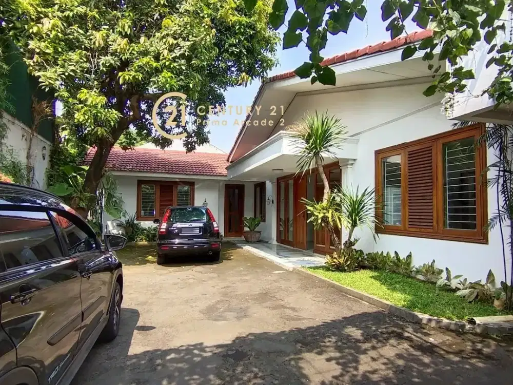 Dijual Rumah Luas Hommy Strategis Ada Swimming Pool Dekat Lotte Mart Fatmawati di Kemang Jaksel Am-3231