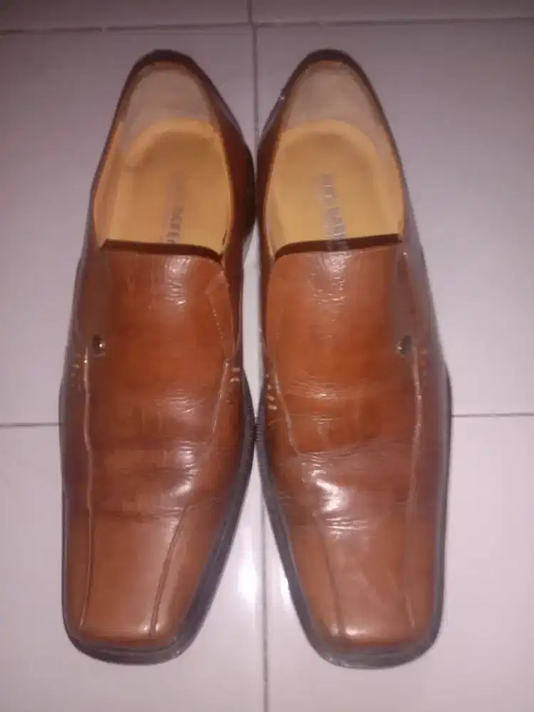 Jual sepatu kulit coklat merk max baren