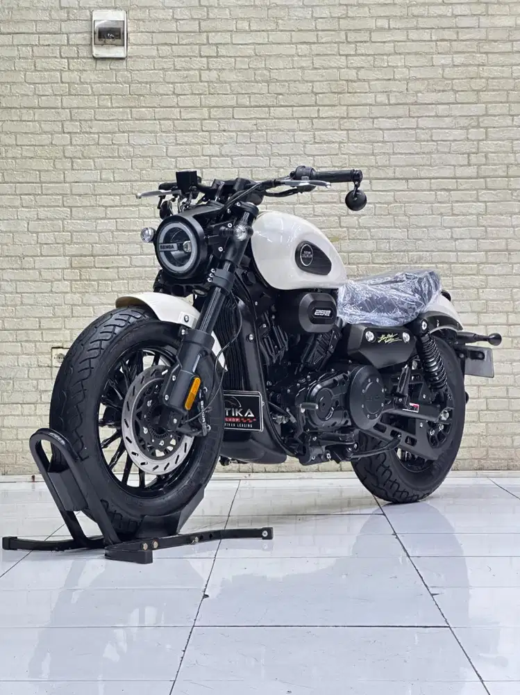 ODO 4RB‼️Cruiser Benda V252V 2023 Putih Favorit - dava mustika