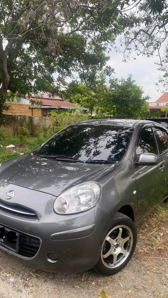 Nissan March 2012 Bensin