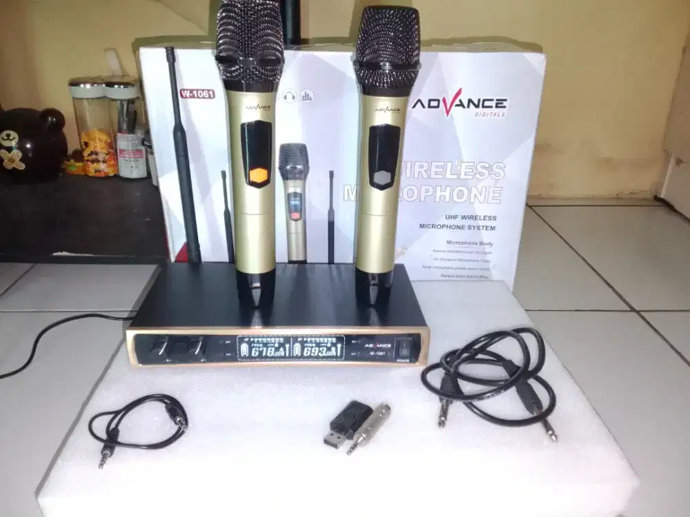 Mic wireless advance w1061