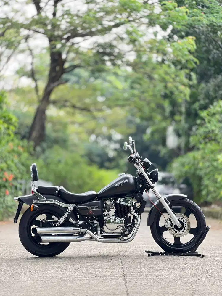 BENELLI PATAGONIAN EAGLE 250 EFI 2022 HITAM KM LOW SIAP RIDING