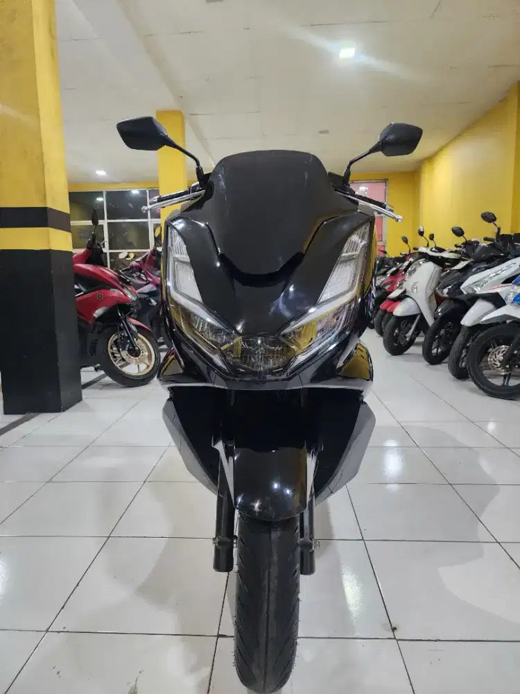 Di jual murah Honda PCX CBS 2024 km low
