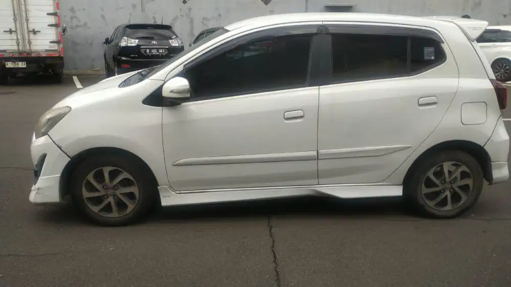 AGYA 1.2 TRD SPORTIVO AT/AUTOMATIC 2018 PUTIH
