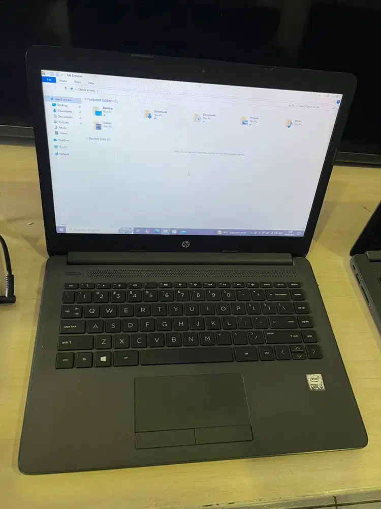 HP 240 G7  Core i3 - 1005G1