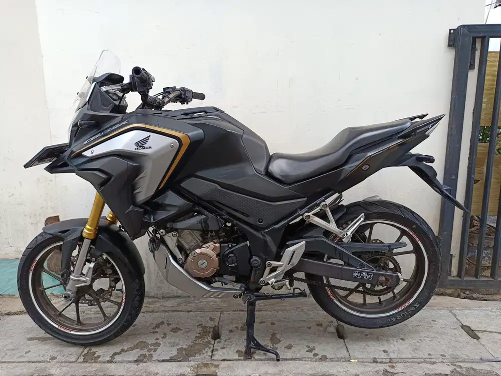 Di jual cepat cb150x 2022 bagus