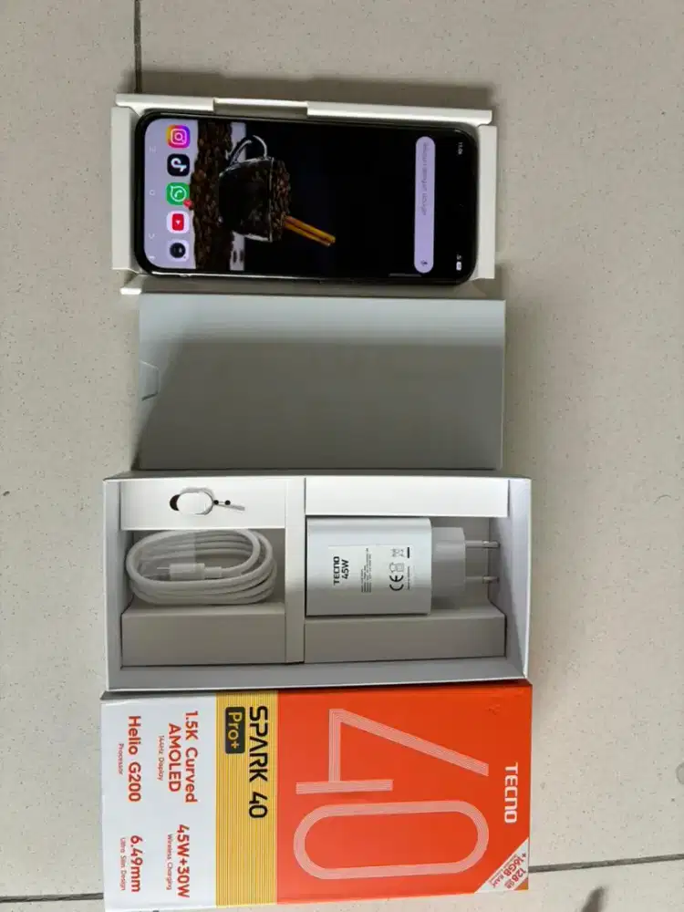 Tecno spark 40 pro plus