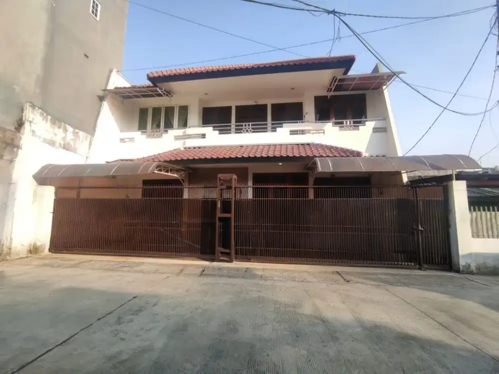 Dijual Rumah di Angke,Jakarta Barat,Lt.307m2,Sudah Shm,Hdap Utara