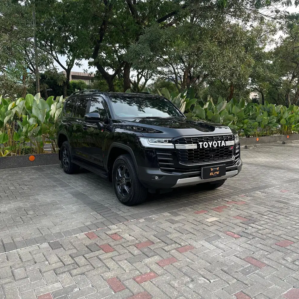 Toyota Land Cruiser 300 GR Sport 2023