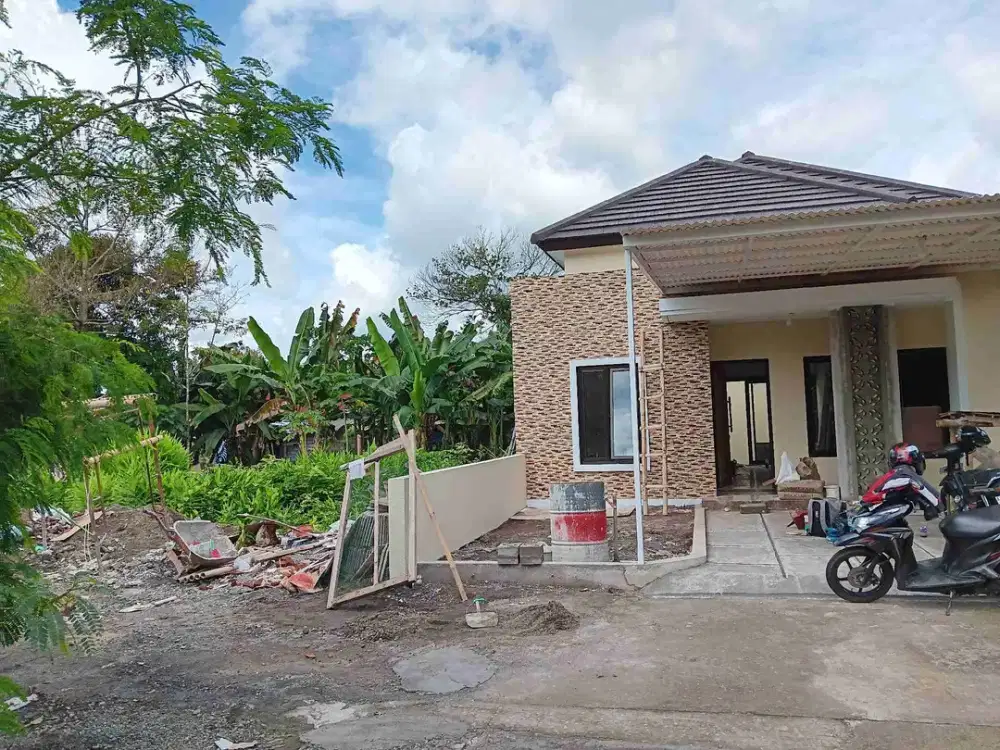 Rumah baru 3 km tidur 1 km mandi carport bonus kanopi