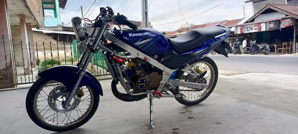 Dijual Ninja R Tahun 2011 nego tipis