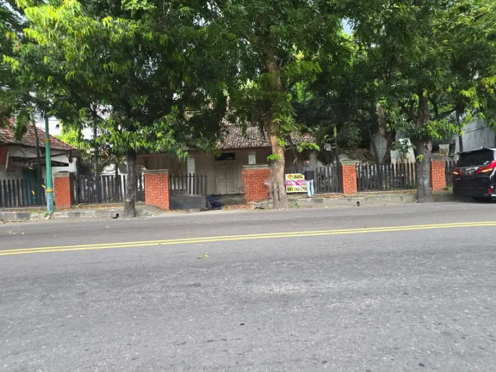 Dijual Rumah Di Jalan Utama Diponegoro Rembang