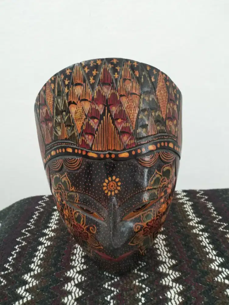 Pajangan Topeng Kayu Etnik Bali