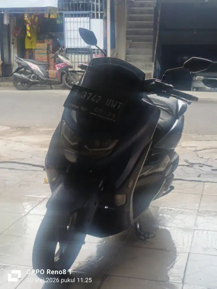 Yamaha nmax 2021 warna biru