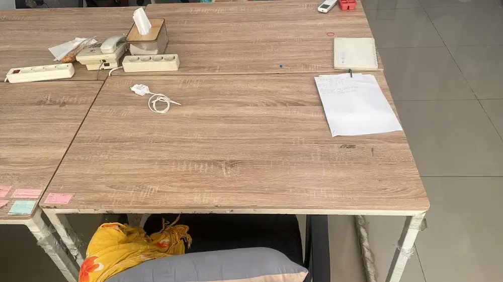 Meja Kantor Kerja Belajar Kokoh