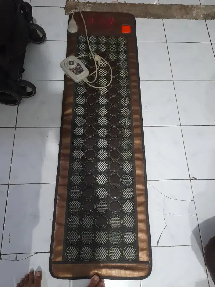 Matras therapi batu jade
