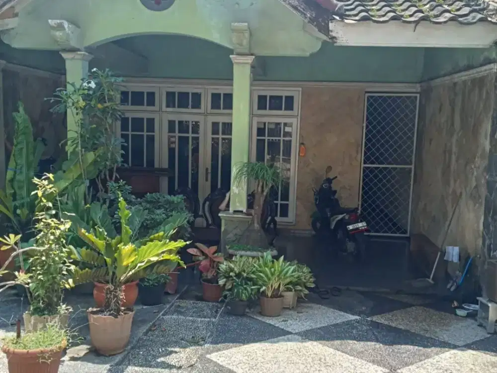 Rumah Luas & Nyaman di Jalan Laksda Adi Sucipto, dekat Terminal, Bandara, Kampus UB, UM, Binus, Matos, Wisata Wendit. Malang.NLMLG00006